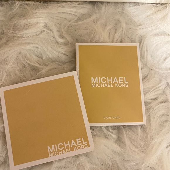 AUTHENTIC Michael Kors purse. - Picture 7 of 7